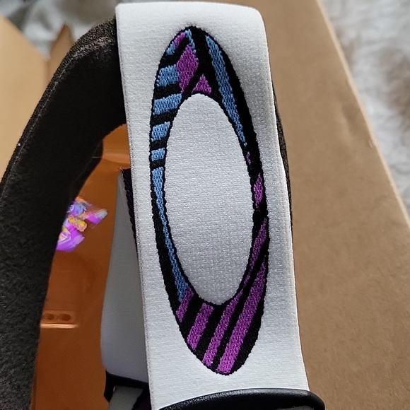 RARE Shaun White A-Frame Goggles - Picture 8 of 10